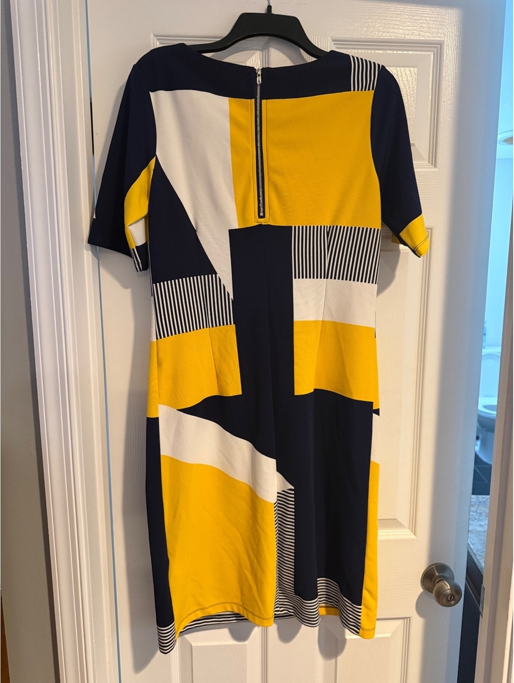 ILE New York Size 8 Colorblock Geometric Pattern Dress - Picture 4 of 4